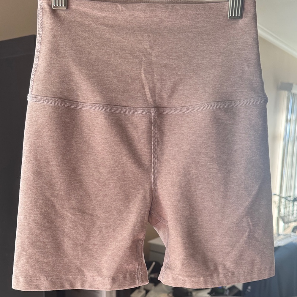 Beyond Yoga 5” Keep Pace shorts - Picture 4 of 10